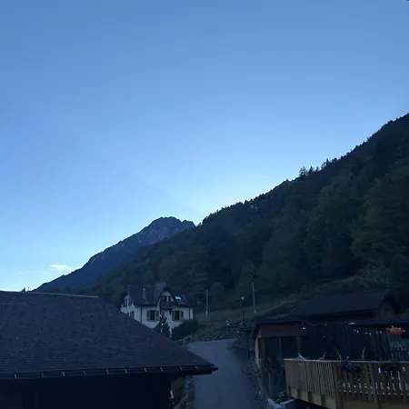 D'hotes, Bois Et Pierre Brute, Vue Alpine * Salvan